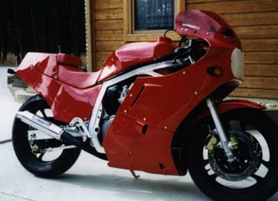 Vintage Red GSX-R750